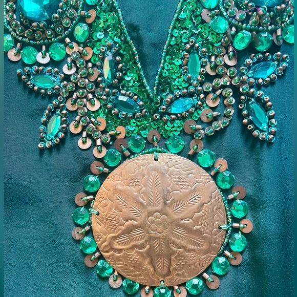 Indian Elegant Green Embroidered Women's Top With Jewels Size/ Large/XL - Picture 4 of 8